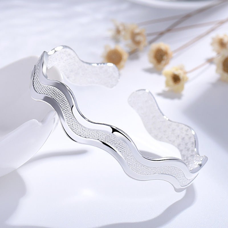 Women's Chic Unique Double-line Interwoven Water Ripple Bracelet