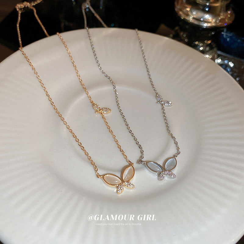 Colliers de luxe et de simplicité légers de Style froid de papillon d'opale de Zircon