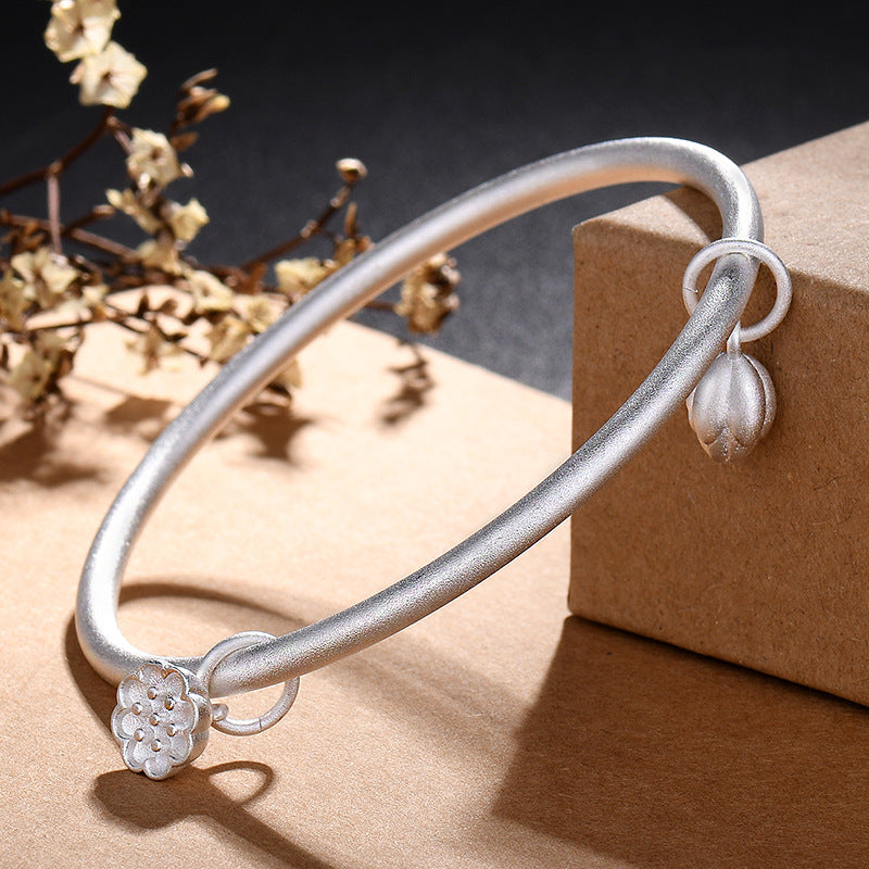Women's Exquisite Simple Heritage Frosted Light Three-life Lotus Bracelets
