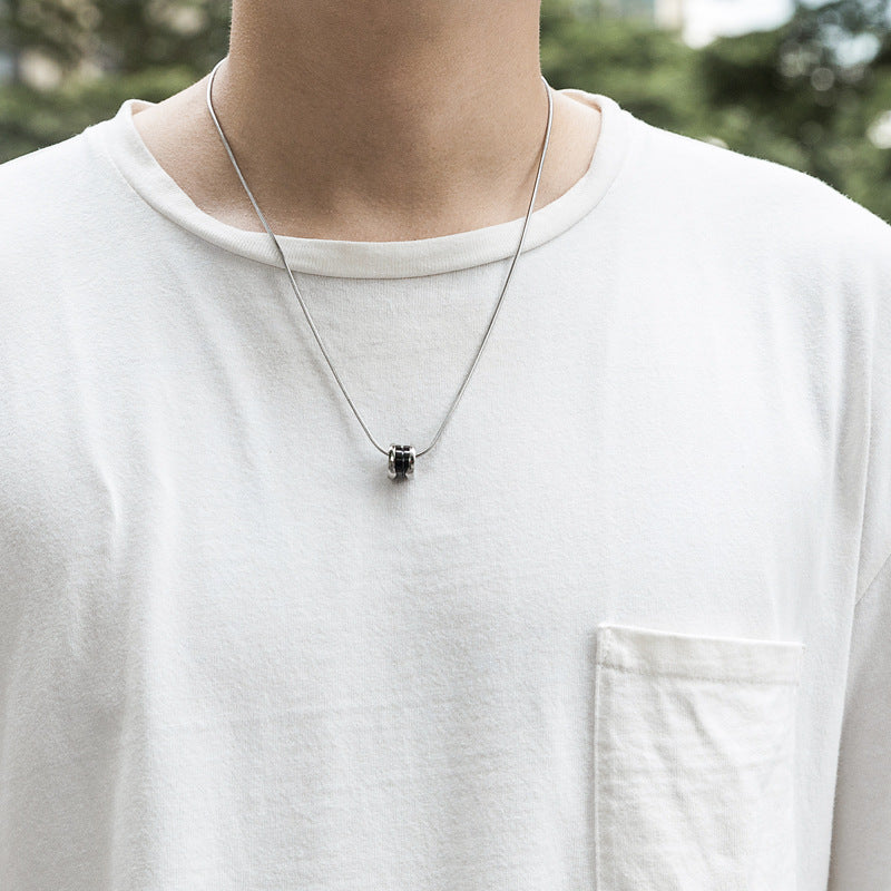 Pendentif suspendu pour femmes et hommes, ornement en acier titane et colliers courts