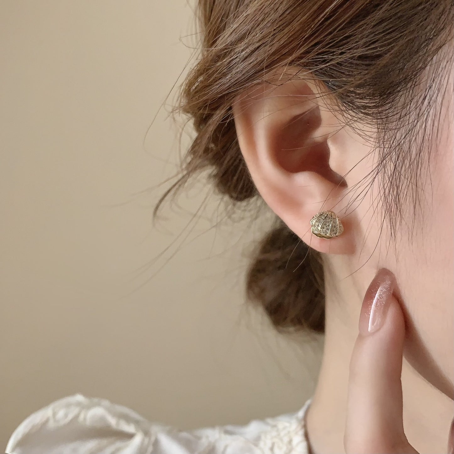 Women's Inlaid Zircon Shell Pearl Sier Needle Earrings