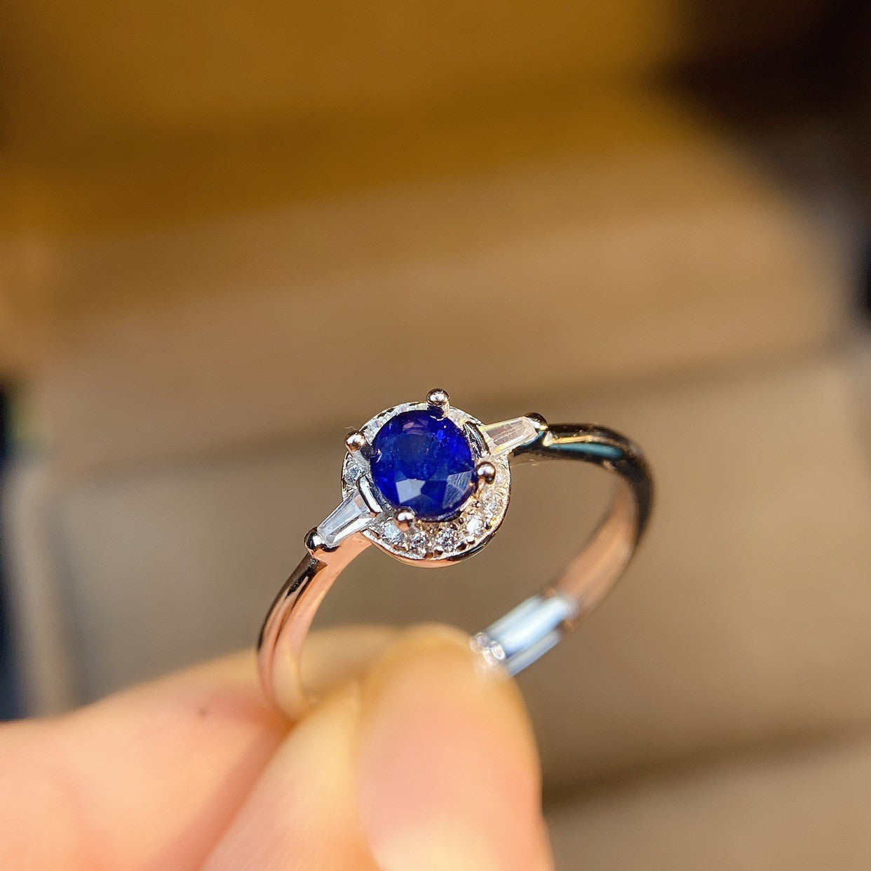 Women's Drainage Welfare Colored Gems Open Simple Rings