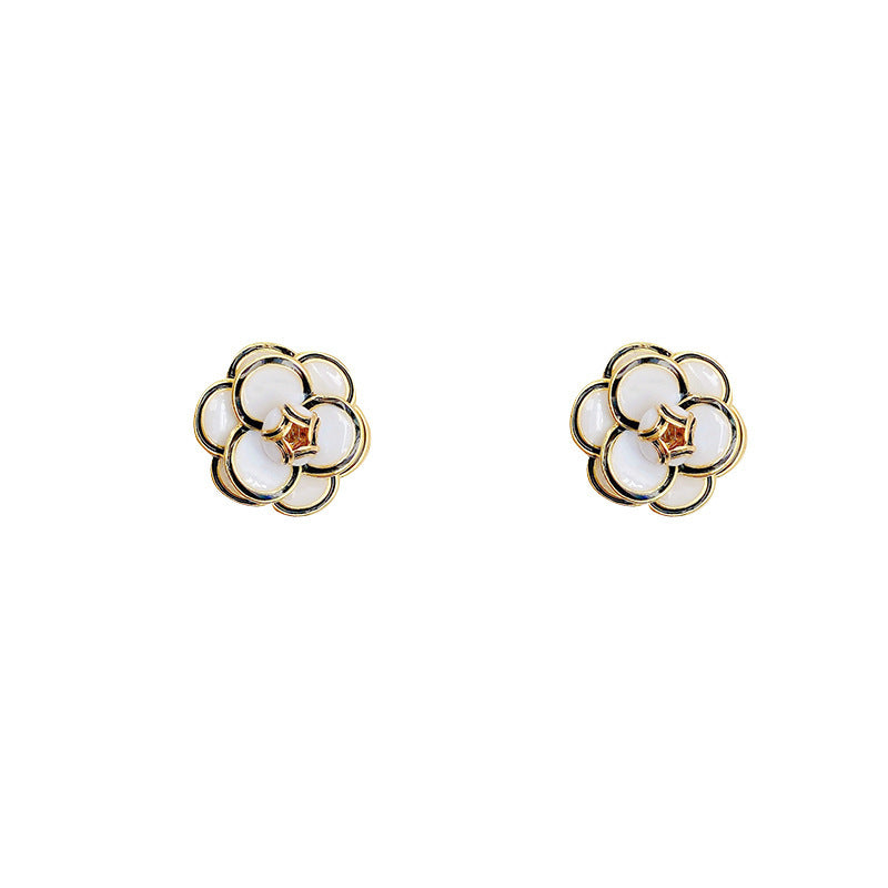 Boucles d'oreilles gracieuses de style classique pour femmes