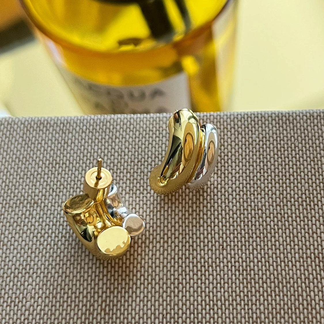 Women's U-shaped Trendy Two-color Personalized High-grade Light Earrings