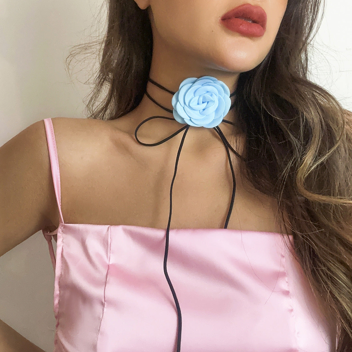 Ornement pour femmes Veet collier de fleurs plante grands colliers