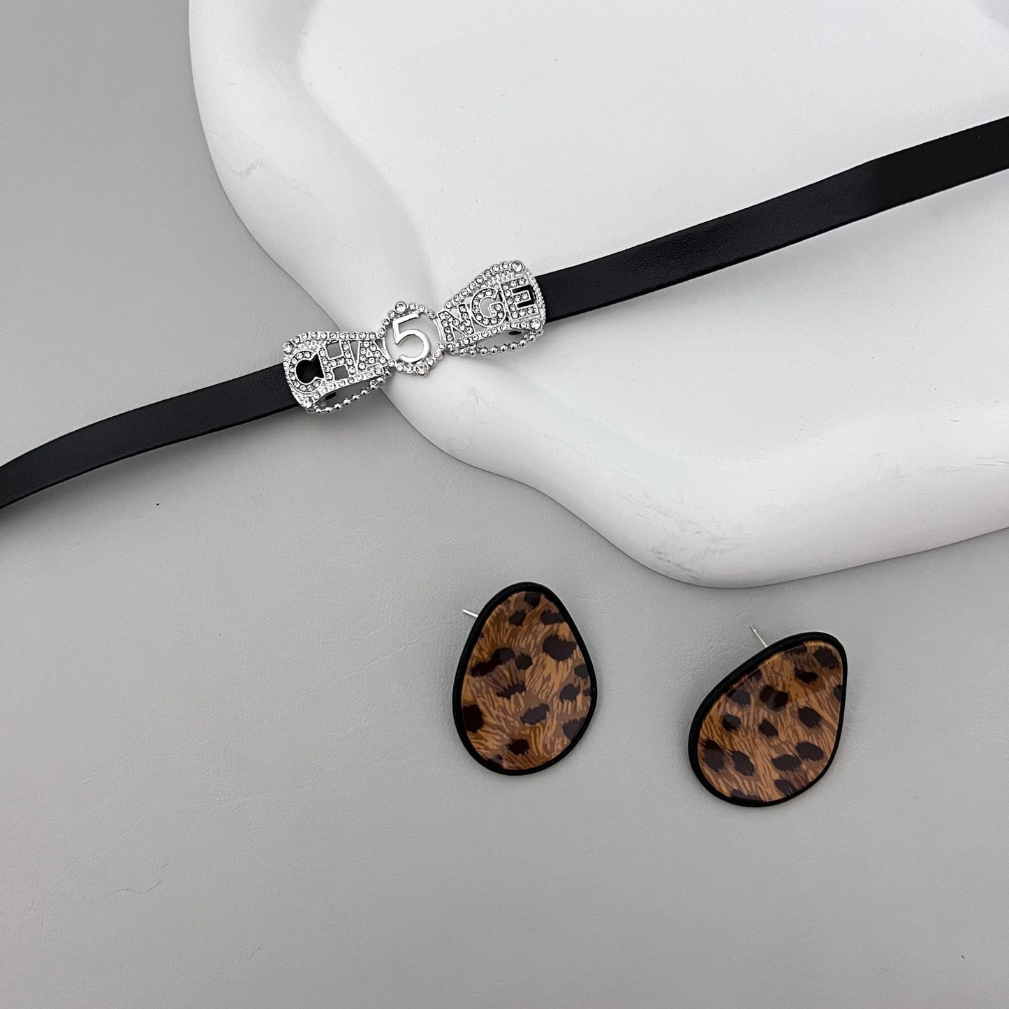 Women's Bow Diamond French Punk Vintage Clavicle Necklaces