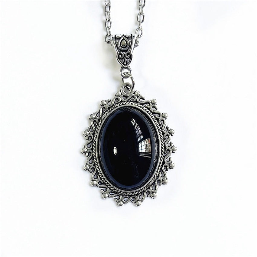 Colliers d'Halloween gothiques vintage avec pendentif en relief noir pour femmes
