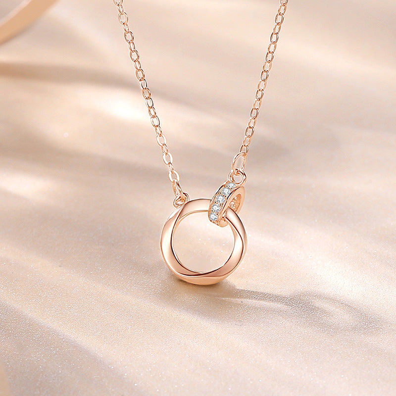 Colliers pour femmes en or rose avec boucle ronde et double diamant incrusté de clavicule courte