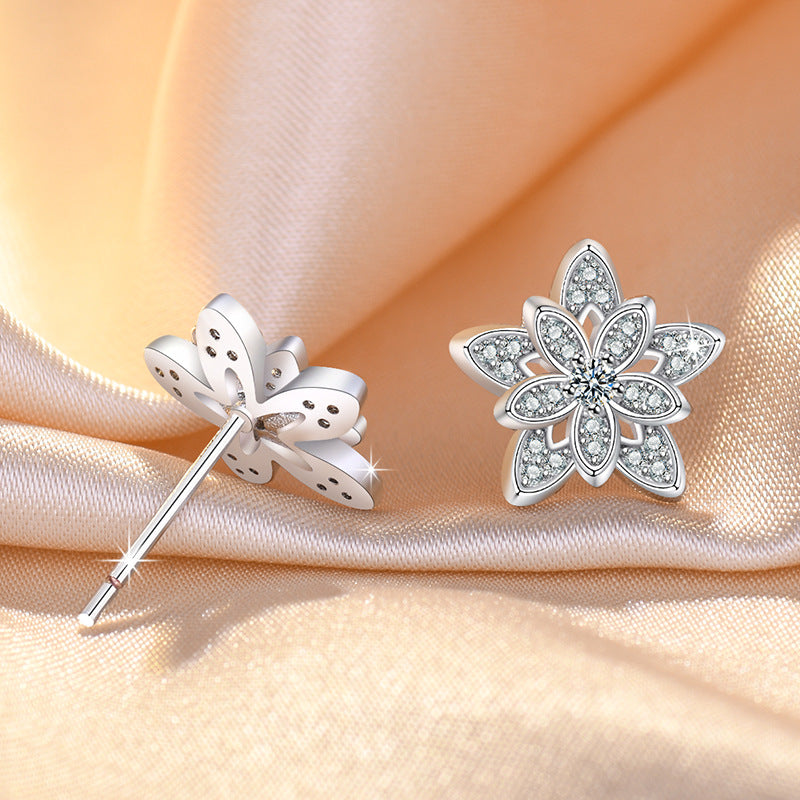 Refined Zircon Snowflake Ear Niche Design Earrings