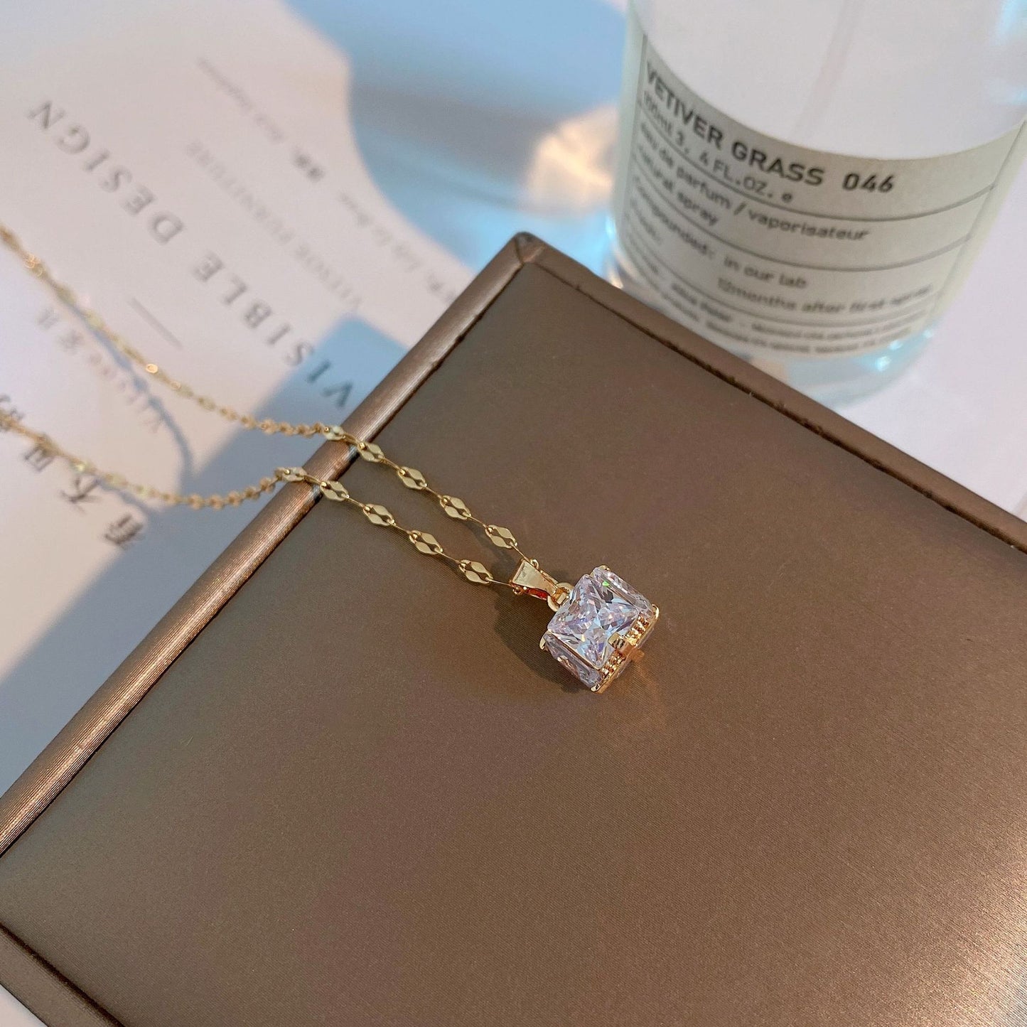Women's Simple Graceful Live Broadcast Design Trendy Cute Cold Style Necklaces
