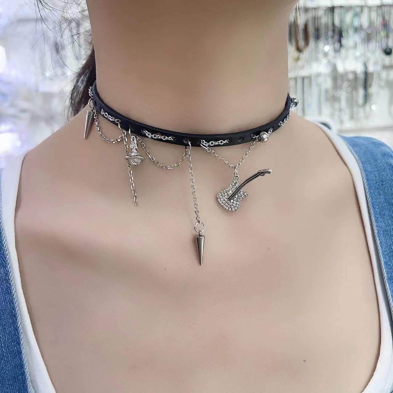 Rivets Design de mode collier Niche colliers foncés