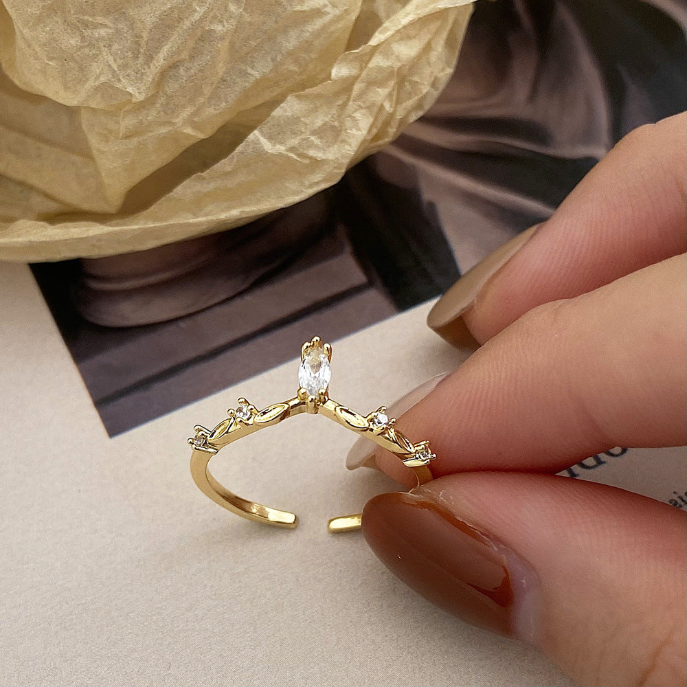 Offene, hochwertige, elegante Ringe im Feen-Design