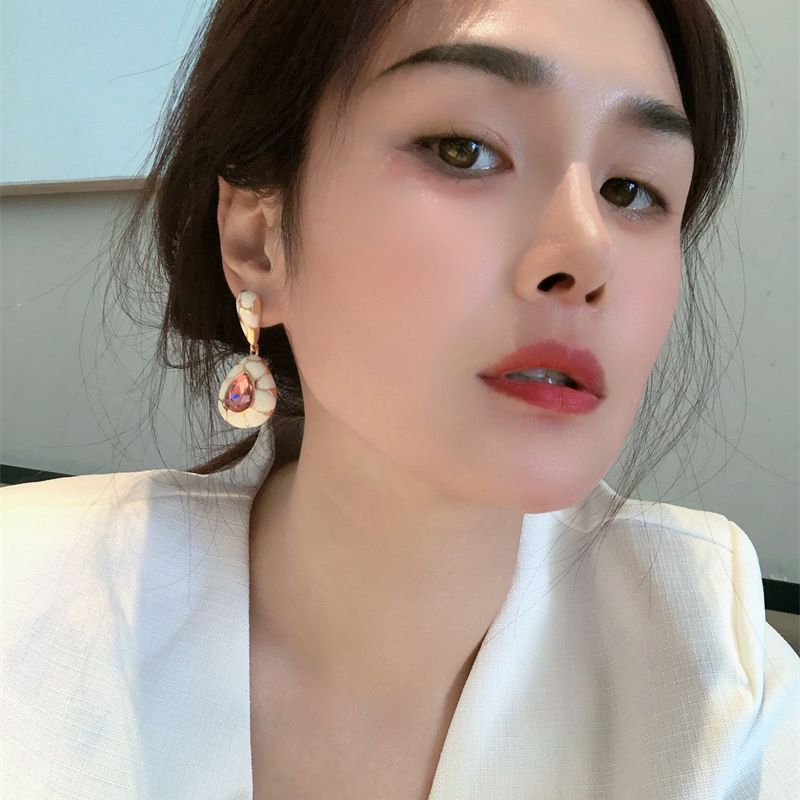 Turtle Crack Inlaid Gem Elegance Retro Earrings