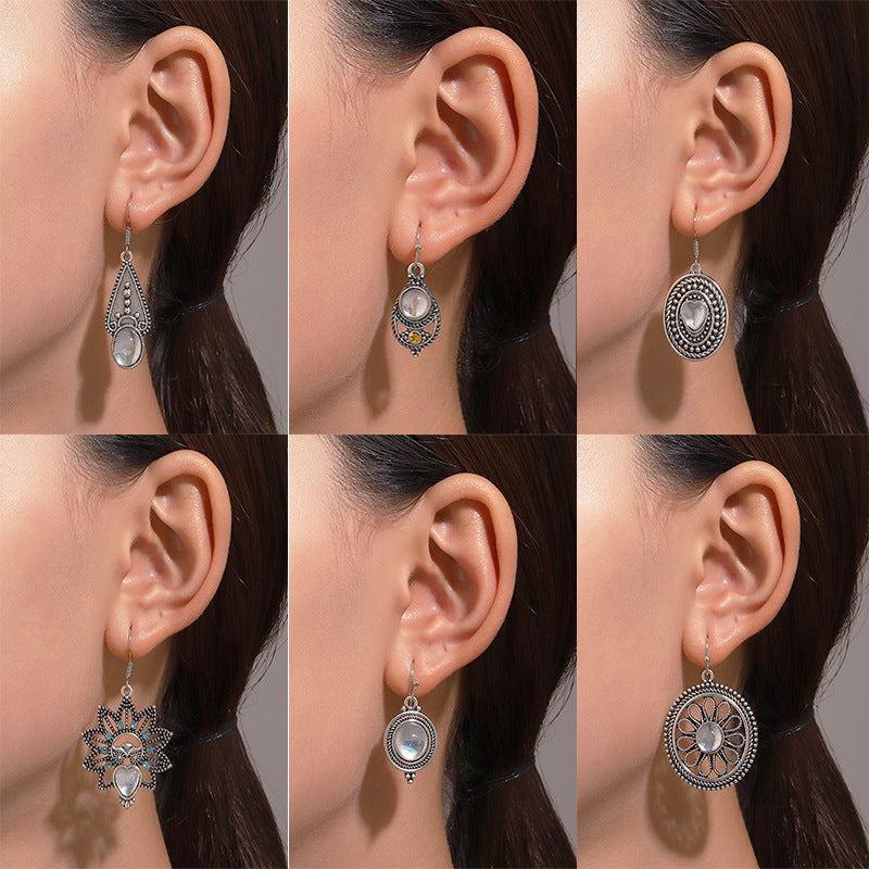 Love Türkis-Legierungs-Ohrringe mit geometrischem Mondstein im Used-Look