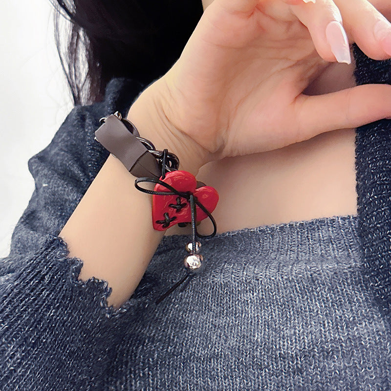 Colliers de conception avancée de personnalité rétro de coeur papillon