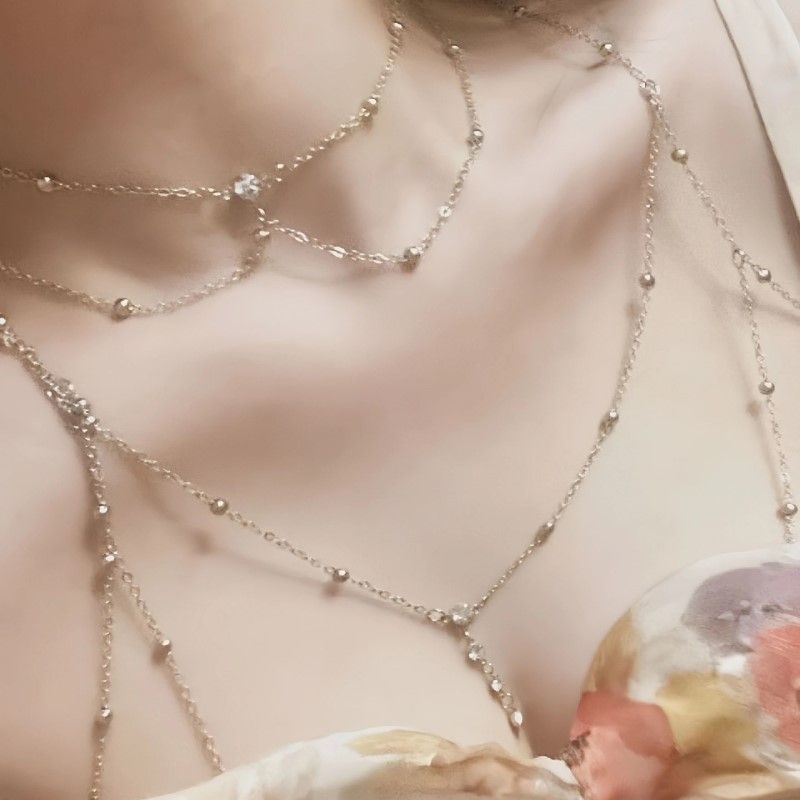 Colliers de chaînes de corps de poitrine chaude de luxe léger pour femmes