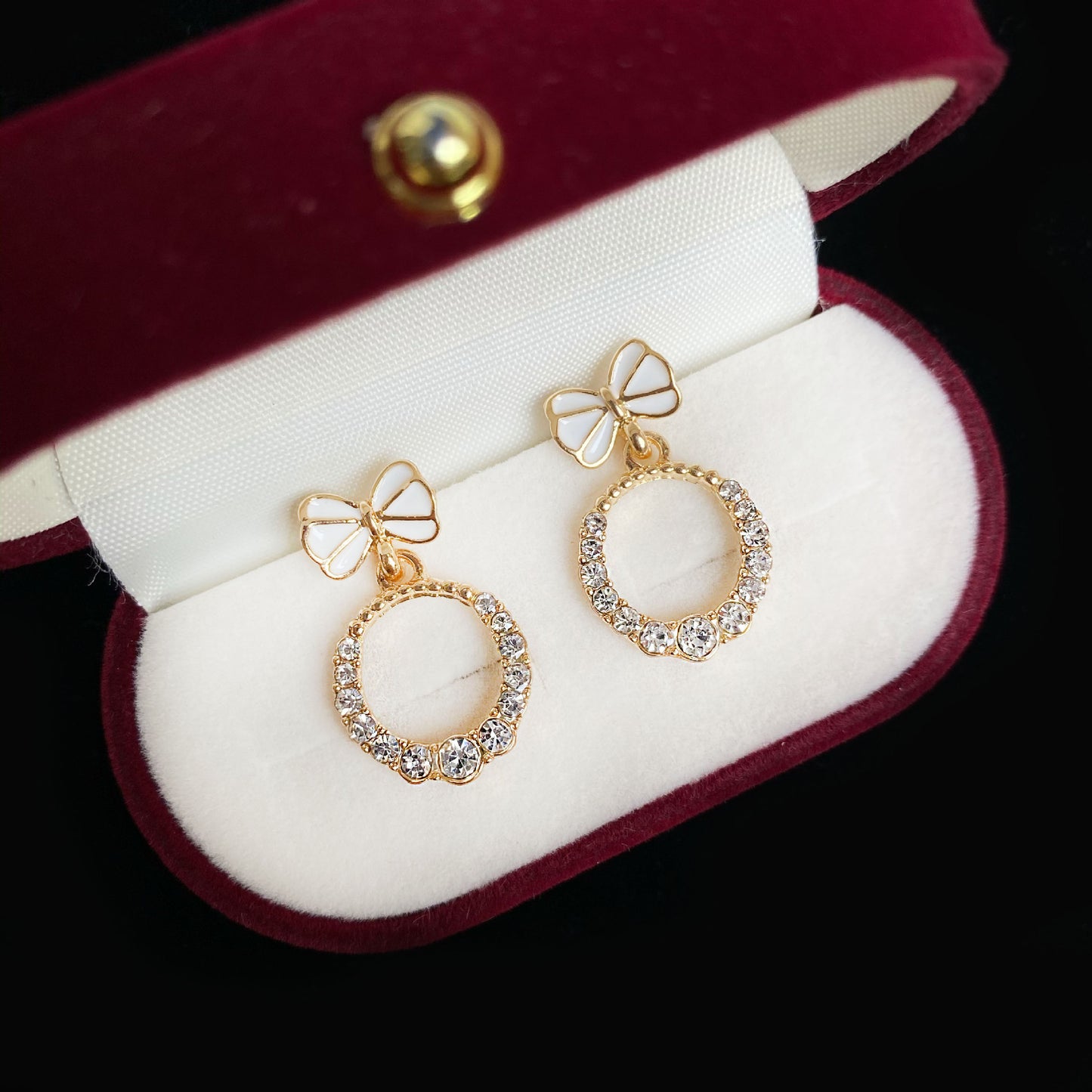 Women's Trendy Bow Diamond Round Fresh Fashion Elegant Earrings