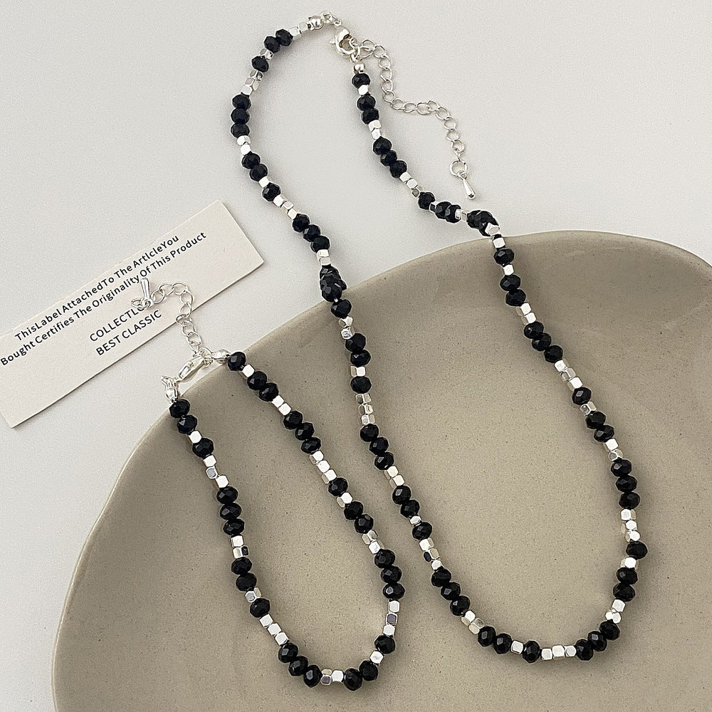 Petits morceaux de colliers en argent de haute qualité avec coutures en cristal