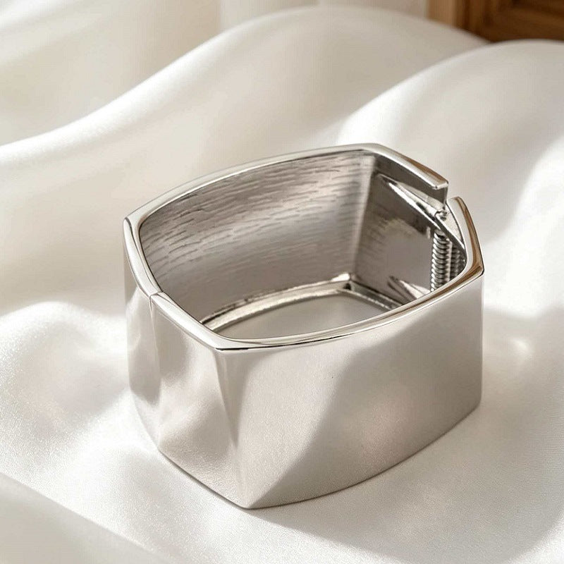 Popular Stylish Glossy Square Niche Exaggerated Symmetrical Spring Bracelet