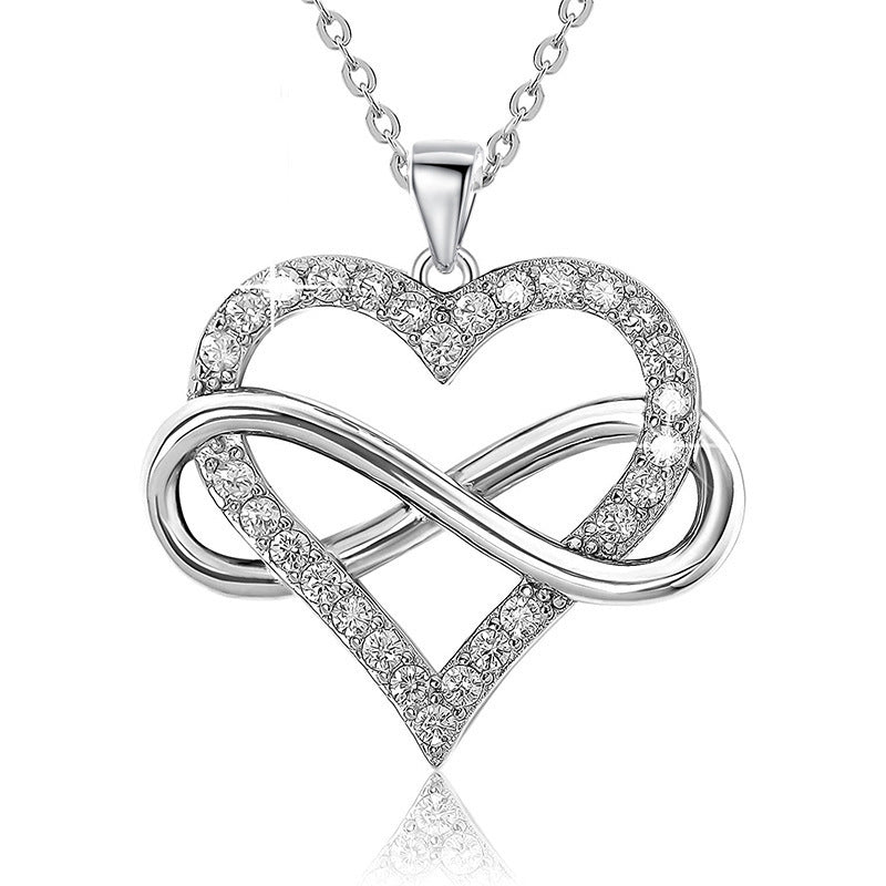 Women's Infinite Love Simple Heart-shaped Clavicle Necklaces