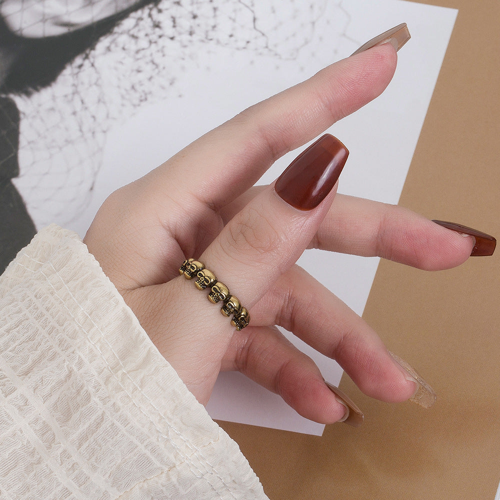 Bronze-Ornament-Ringe im Retro-Stil in Totenkopfform