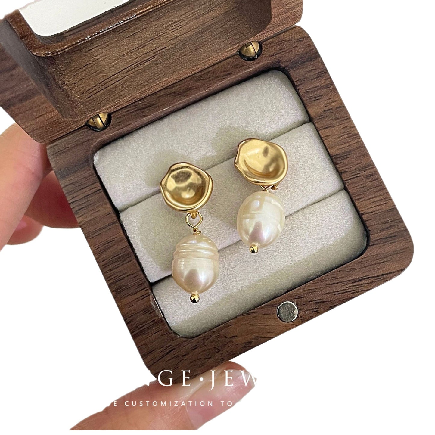 Baroque Shaped Pearl Design Matte Fresh Earrings