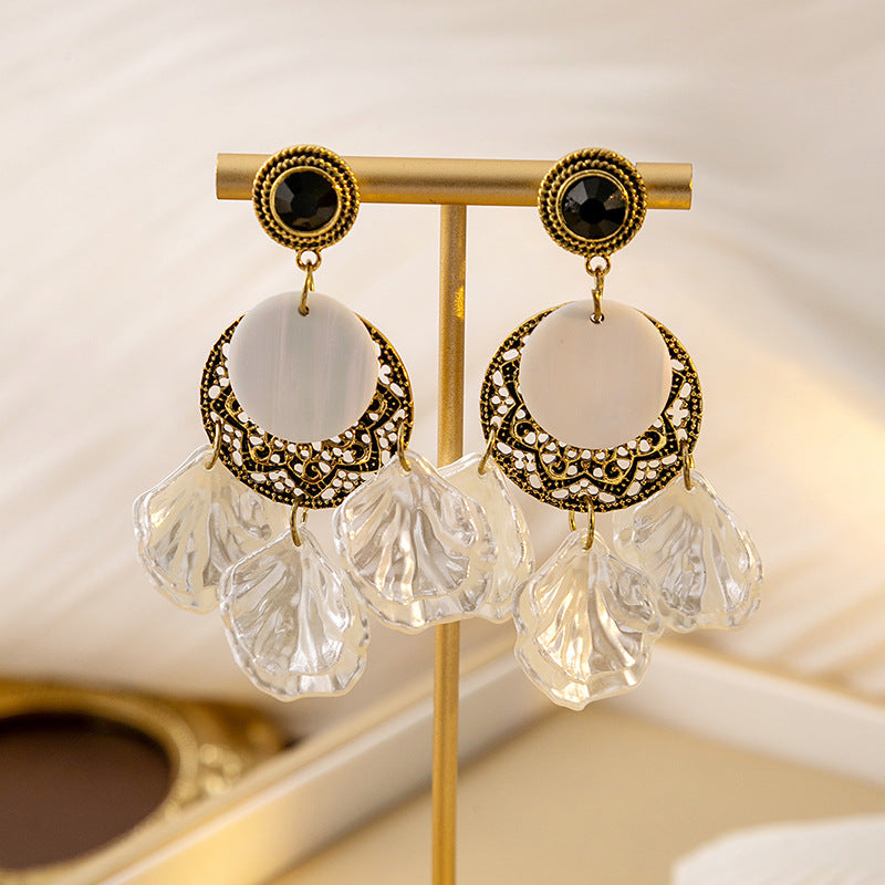 Needle French Style Vintage Shell Simple Niche Earrings