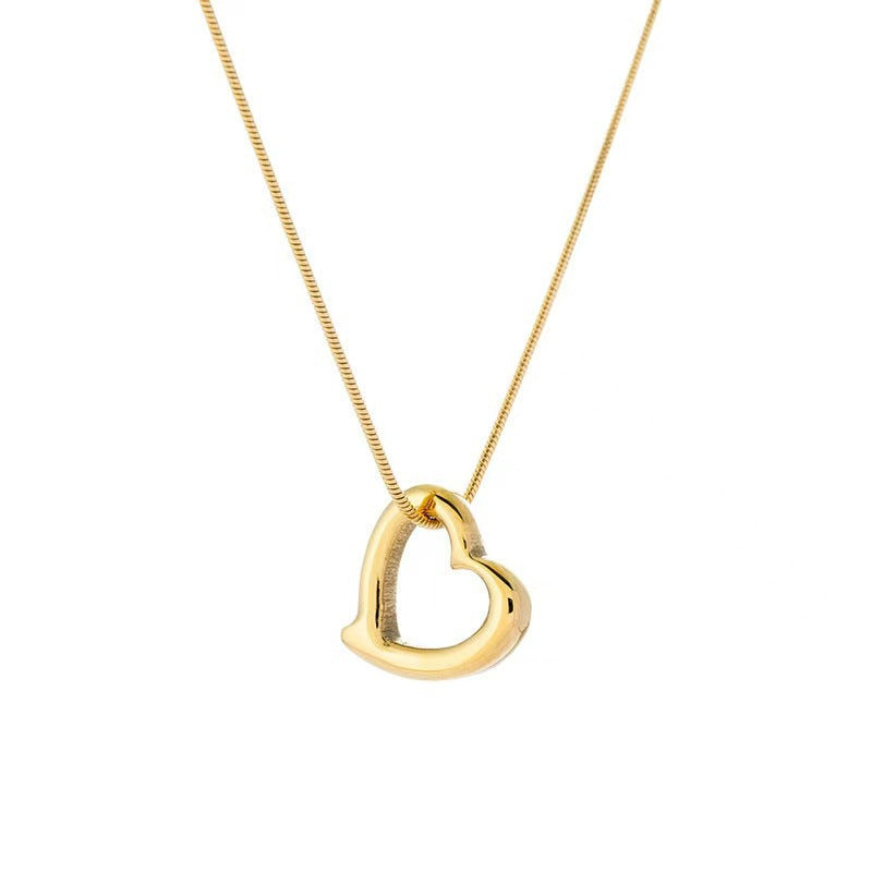 Heart-shaped Female Temperament Wild Stainless Clavicle Necklace