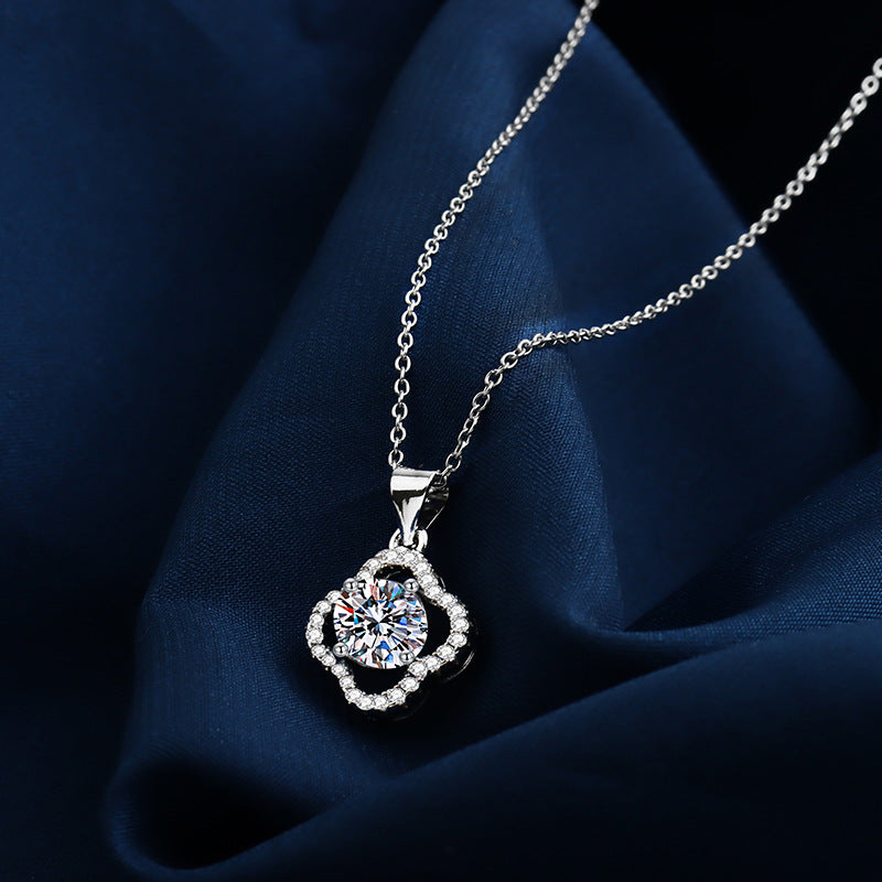 Women's Simple Graceful Clover Cold Style High-grade Necklaces