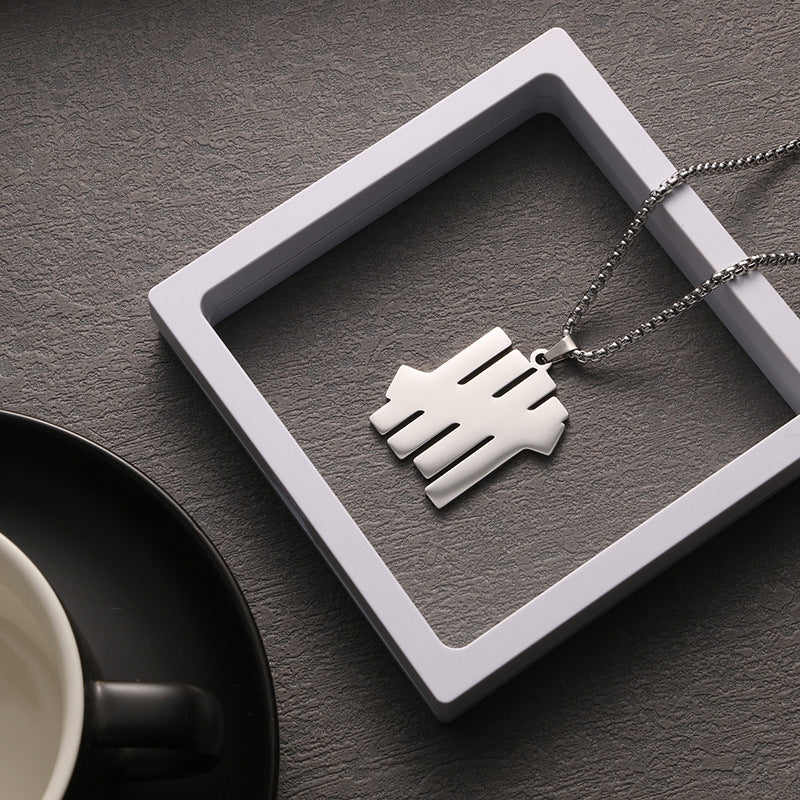 Colliers en acier titane avec pendentif Hip Hop invaincu pour hommes