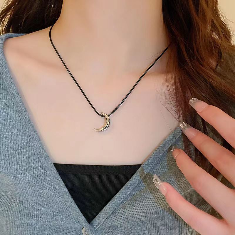 Women's Design Retro Simple High-grade Adjustable Temperament Necklaces