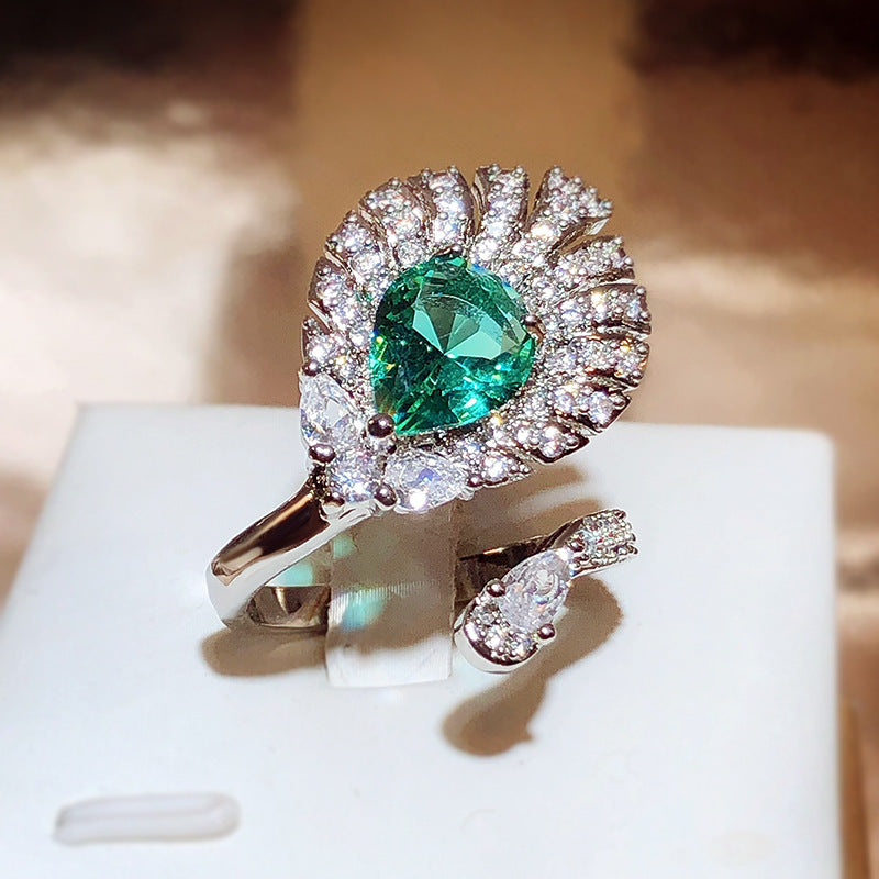 Gems Light Luxury High-grade Green Grandmother Peacock Tail Rings