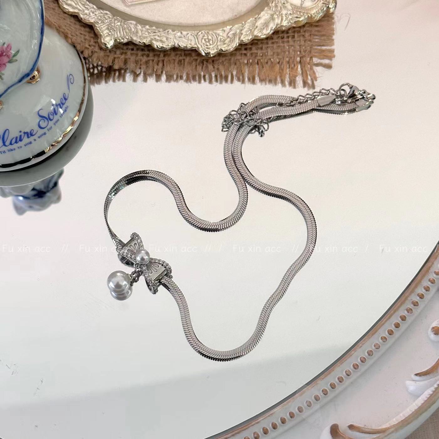 Pearl Pendant Niche Design Hot Clavicle Necklaces