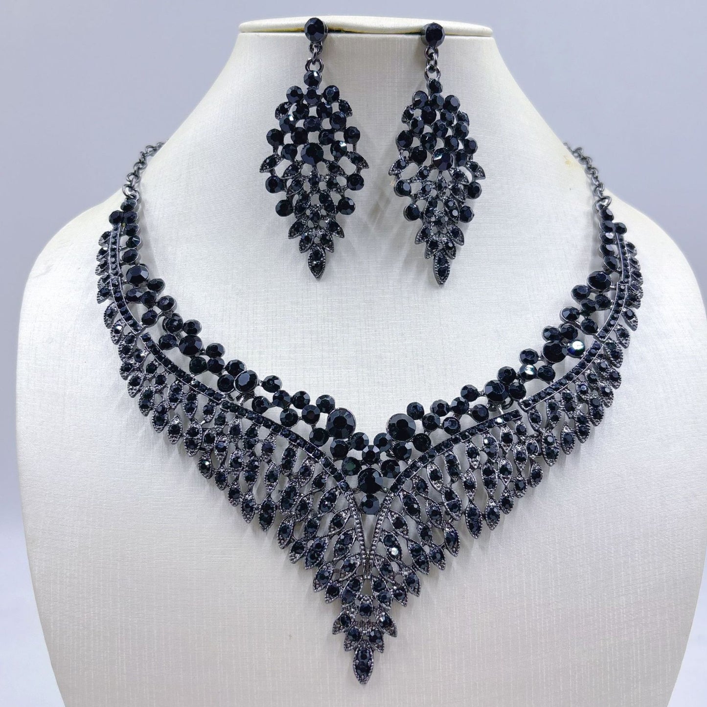 Fashion Temperament Bride Dinner Dress Diamond Generous Rings