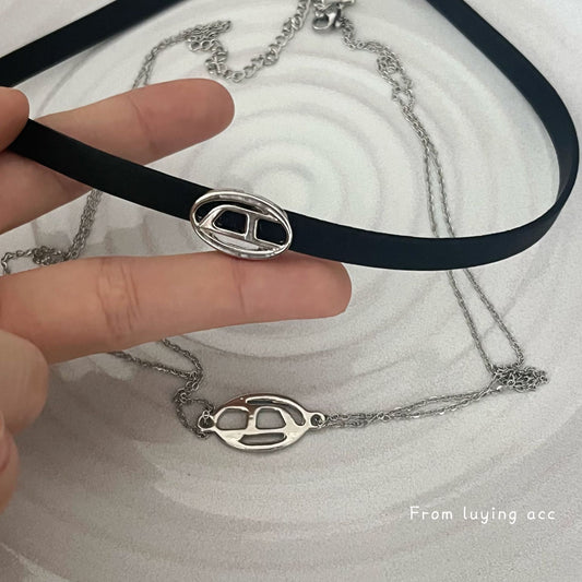 Wind High-grade Leather Niche Design Sweet Necklaces