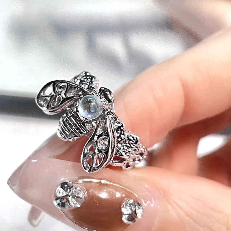 Punk Design High-grade Bee Personality Moonstone Rings