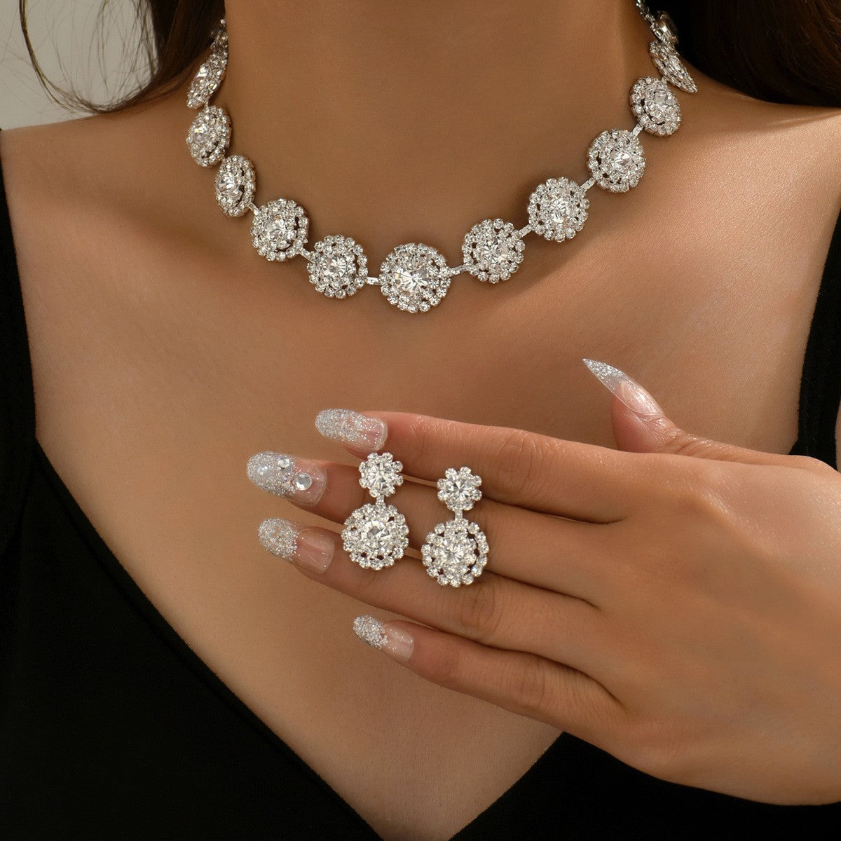 Women's Bridal Fashion Suit Elegant Round Rhinestone Necklace