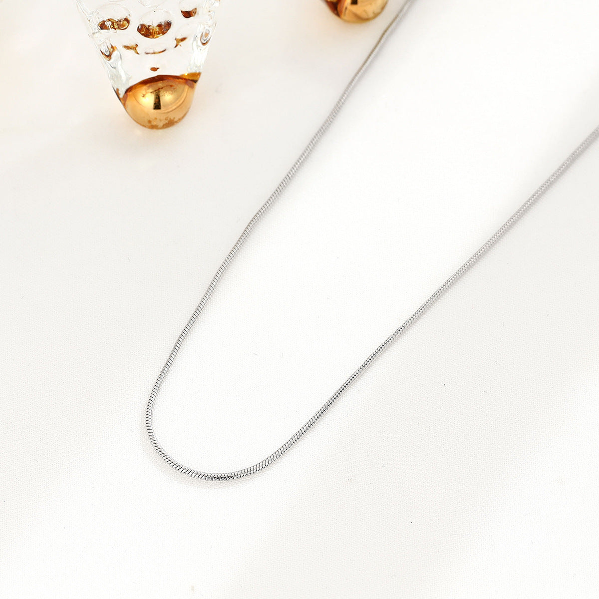 Chaîne en os pour femmes, ornement de minorité capricieuse, colliers de haute qualité