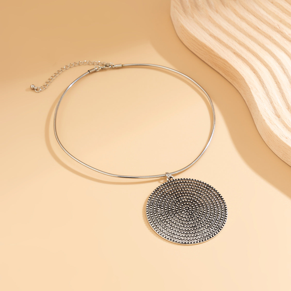 Exaggerated Diameter Big Round Slice Pendant Cold Necklaces