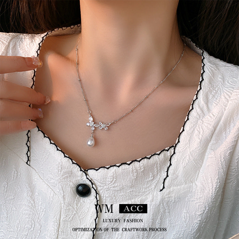 Colliers à pendentif vert en diamant étincelant à la mode, colliers à sens digne