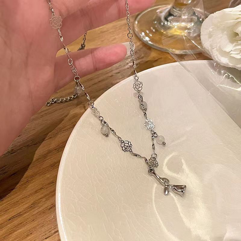 Colliers rétro avec pendentif Mori pour femme, couture de roses, doux et frais