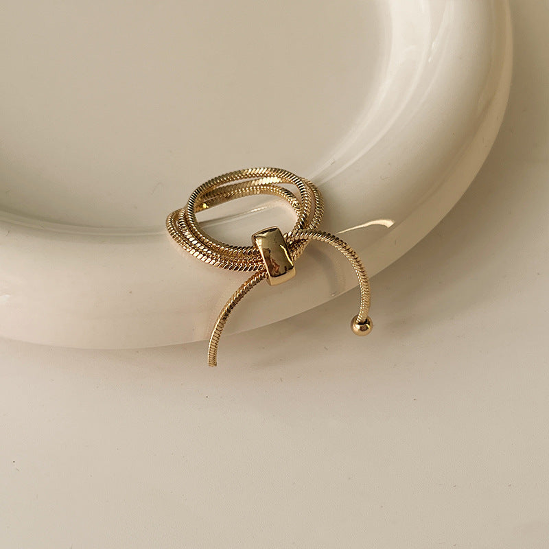 Women's Golden Chain Trendy Light Luxury Cold Style Rings