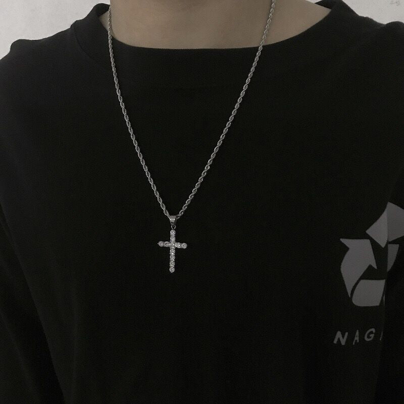 Colliers de personnalité Hip Hop en Zircon pour femmes et hommes, croix en diamant, pensée cheval