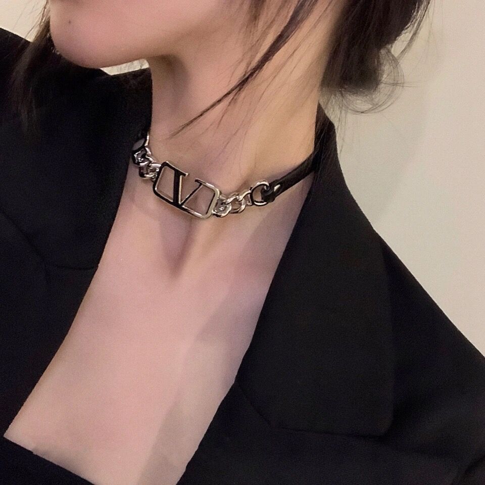 Woman Personality High Sense Elegant Metal V-shaped Necklaces