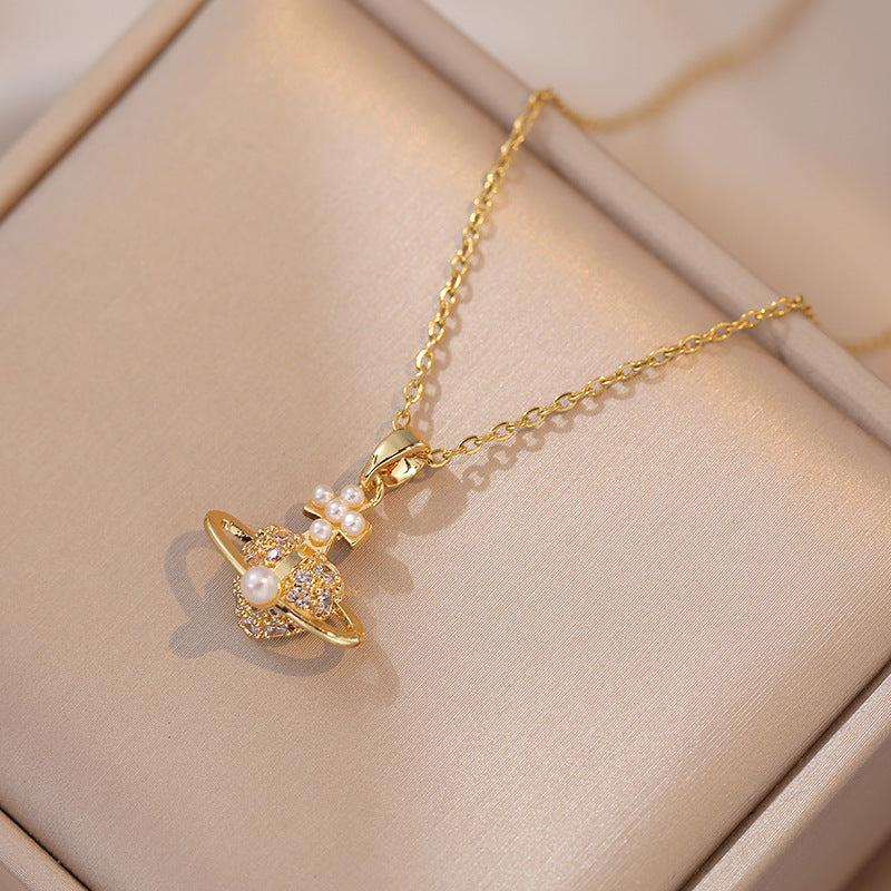 Personalisierte Halsketten im Retro-Stil mit Mini-Volldiamanten von Pearl Niche