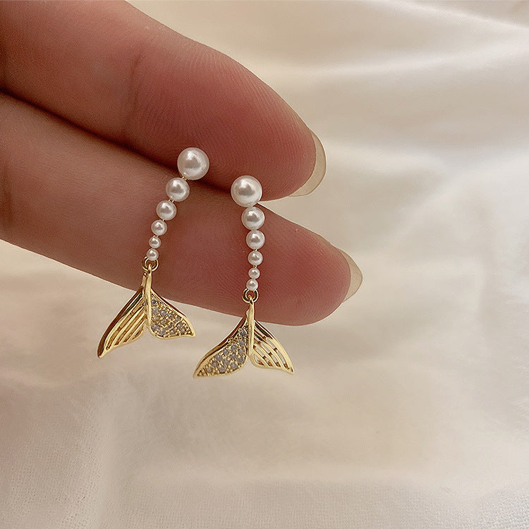 Women's French Style Vintage Pearl Zircon Fish Tail For Earrings