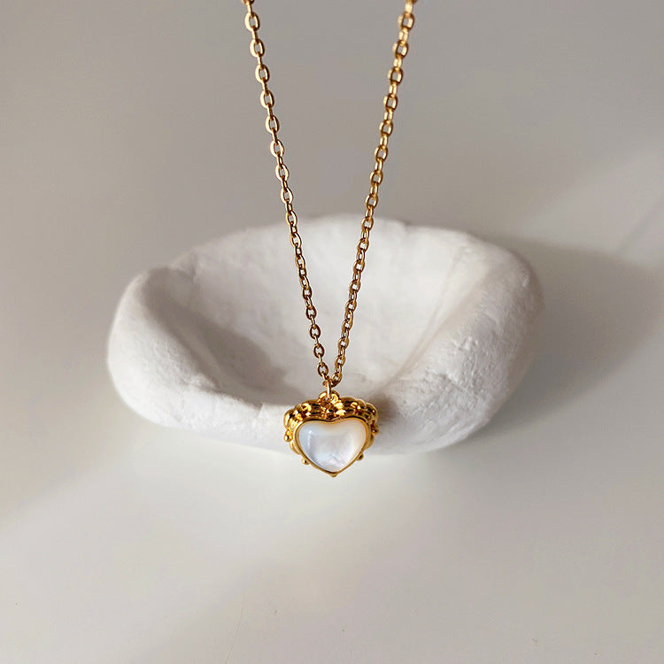 Women's Style Vintage Lace Metal Heart Shell For Simple Personalized Necklaces