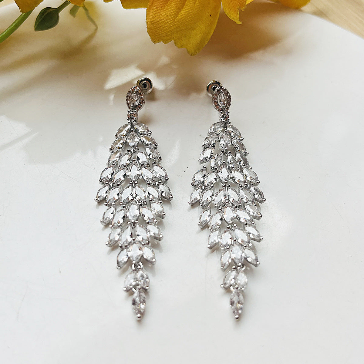 Boucles d'oreilles personnalisées simples et gracieuses pour femmes, pampilles en Zircon