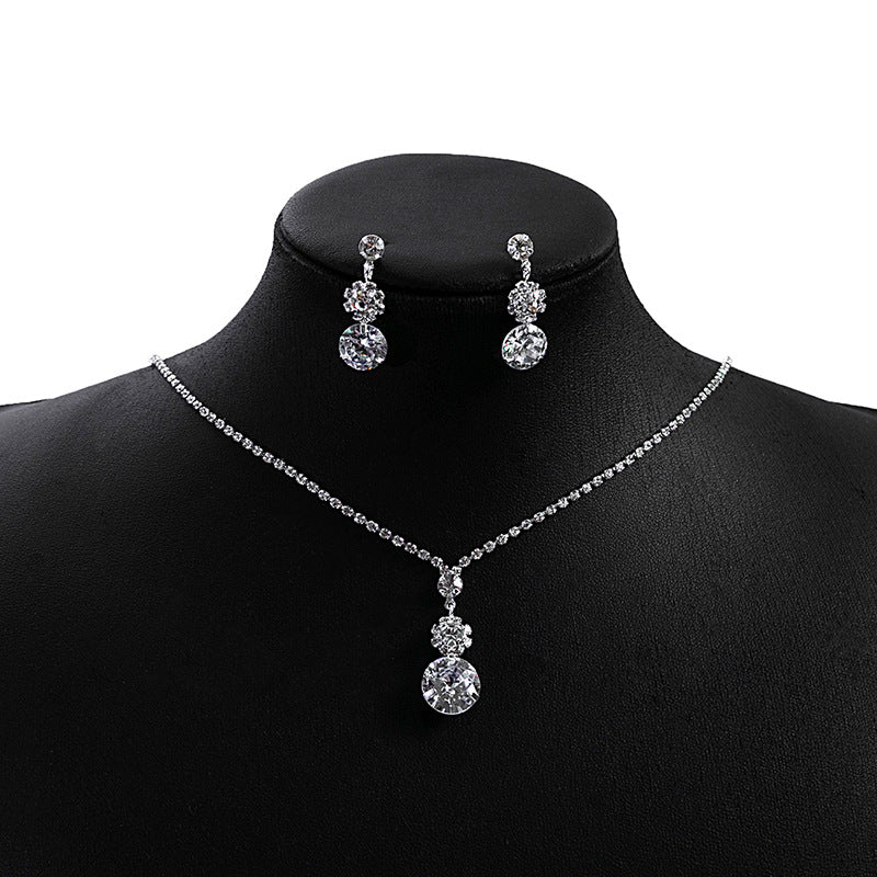 Colliers d'accessoires de mariée avec pompon goutte d'eau entièrement en diamant