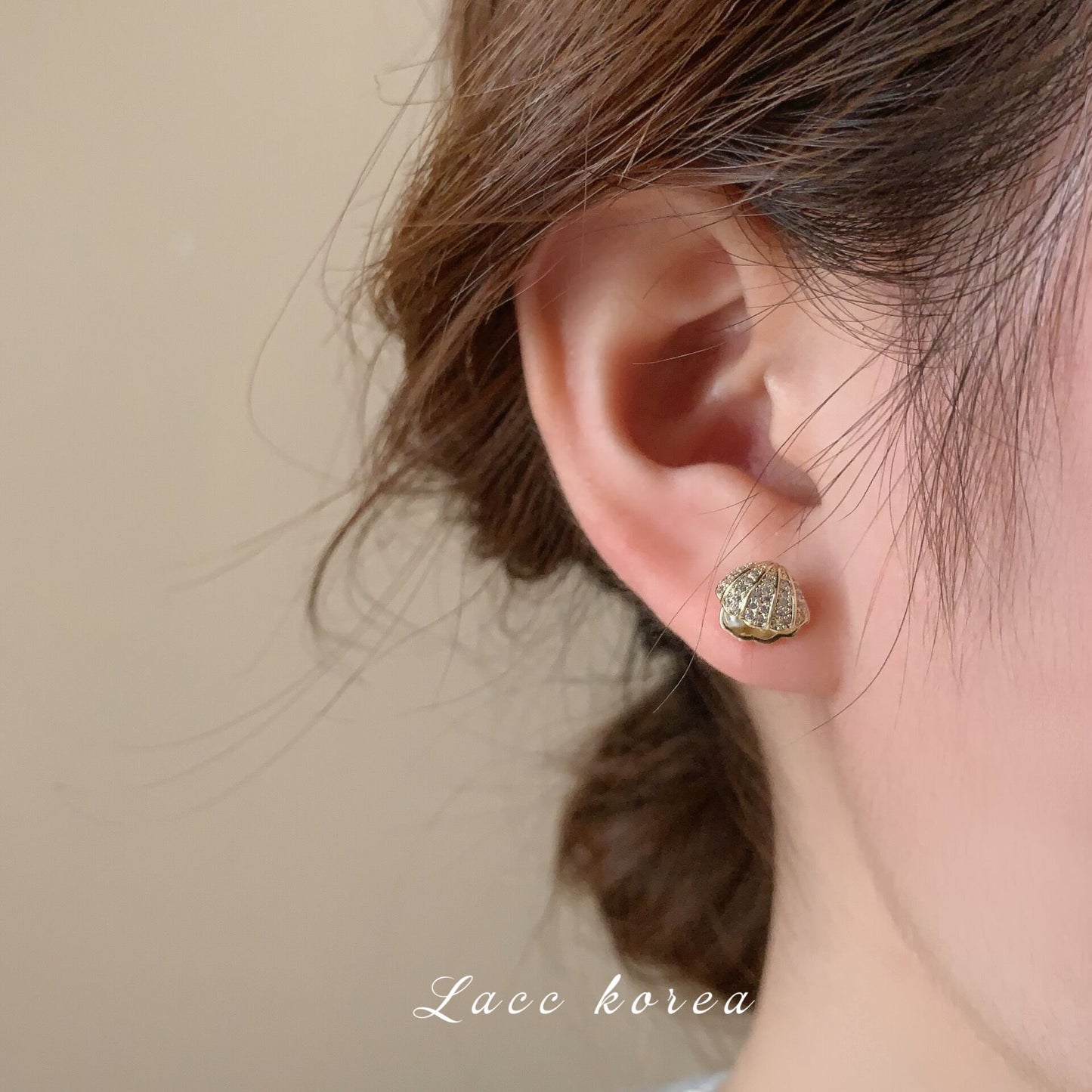 Women's Inlaid Zircon Shell Pearl Sier Needle Earrings